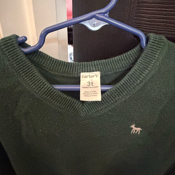 Carter’s Forest Green V-Neck Sweater with Embroidered Deer – 3T - Picture 2 of 3
